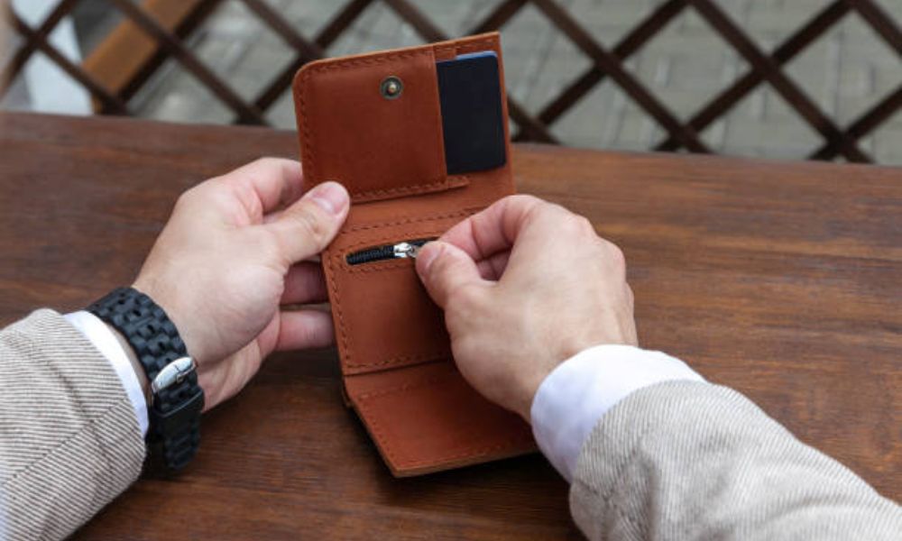 Carry Confidence: How Men’s Purses Transform Everyday Style